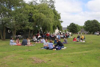 Picnic2